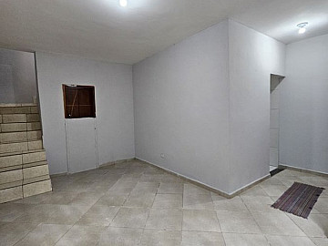 Sobrado em Condom�nio � Venda